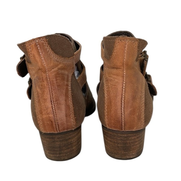 Steve Madden Booties Women's Brown Ankle Boots Brown Leather Buckle Size 6.5 - Picture 2 of 13